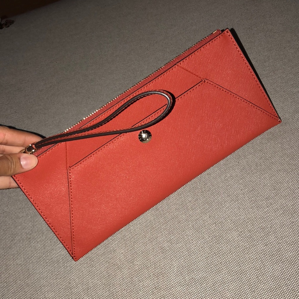 Henri Bendel Wrislet/ Wallet